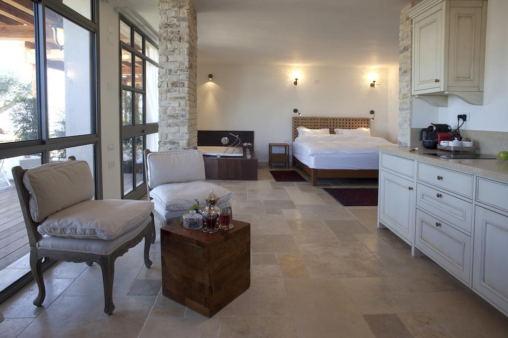 Boutique Hotel Tamarin Rosh Pinna Room photo