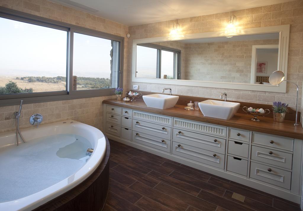 Boutique Hotel Tamarin Rosh Pinna Room photo